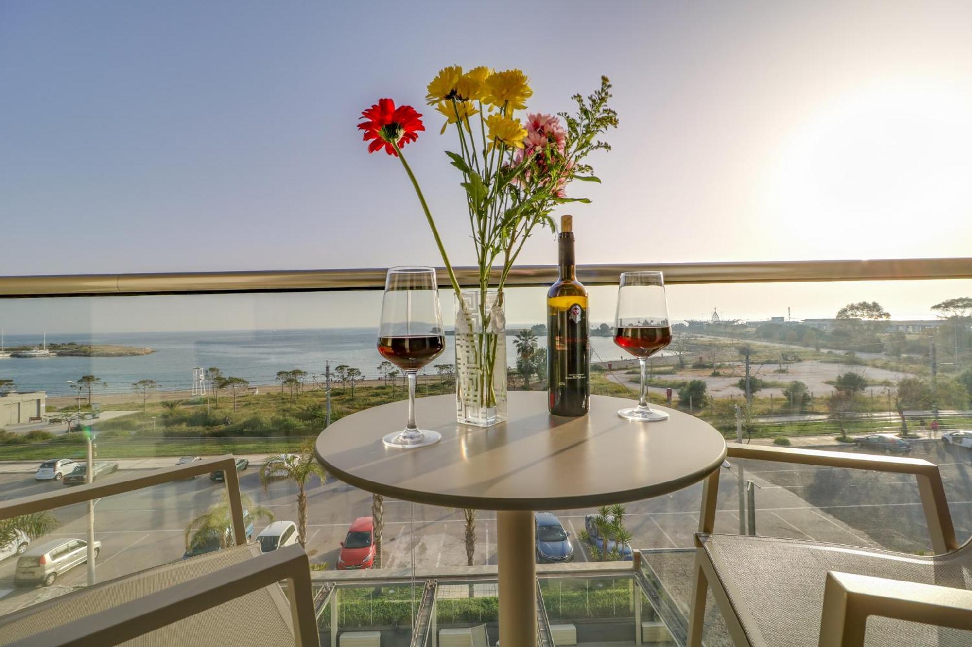 Palace Glyfada 4* Atenas